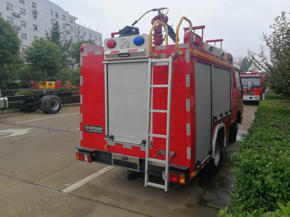 藍牌1噸泡沫消防車